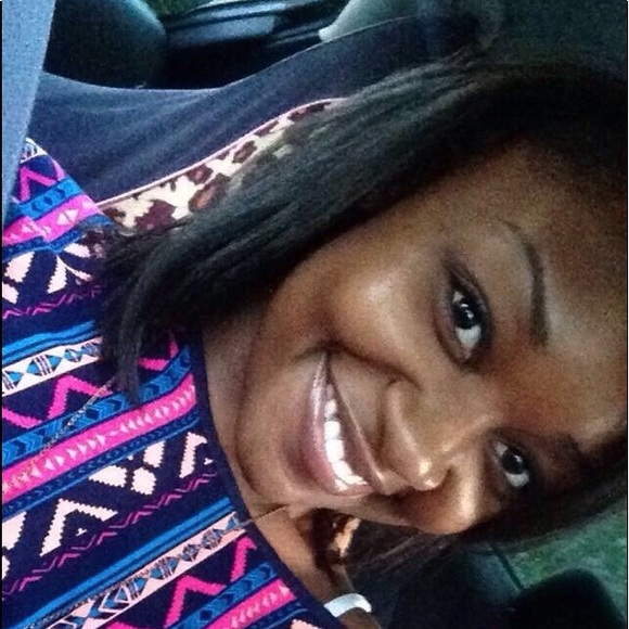 Meet your Posher, Kaneisha - Picture 4 of 4